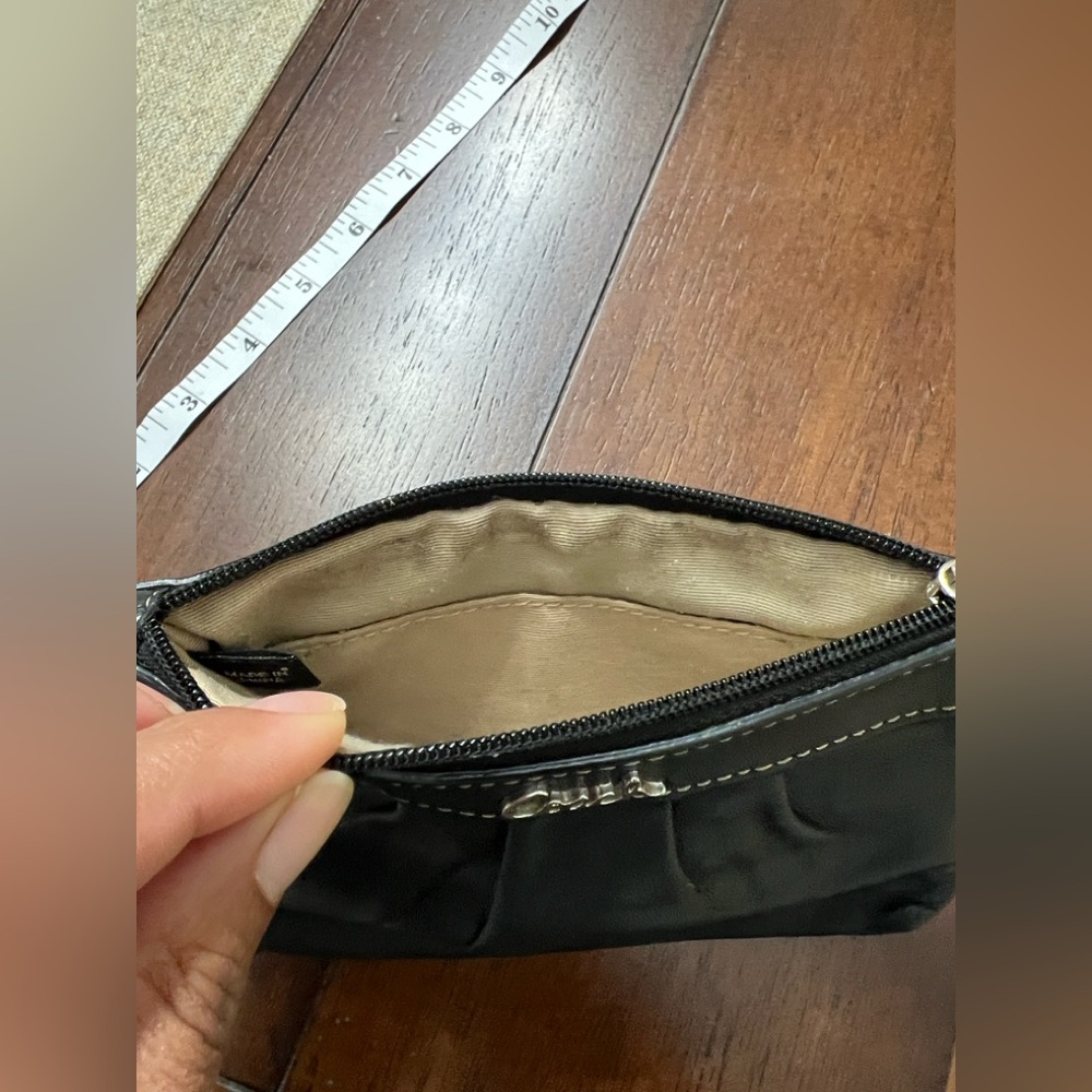 ❤️ Coach Black Leather wristlet ❤️ - Picture 7 of 11